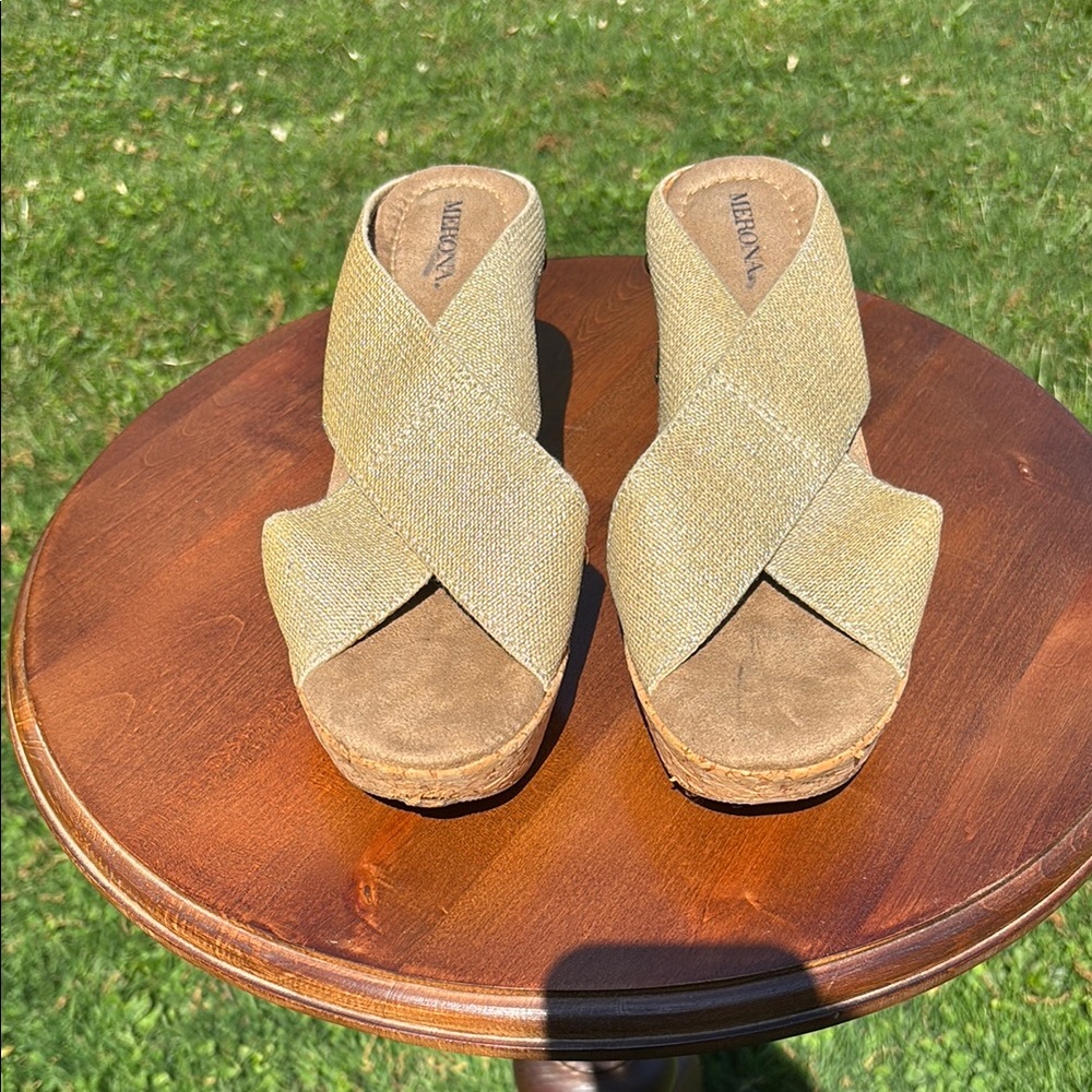 Medina Metallic Gold Cork Textured Wedges with Platform Heel Size 8.5